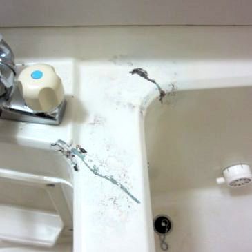 塗装したFRP浴槽のはがれ補修
