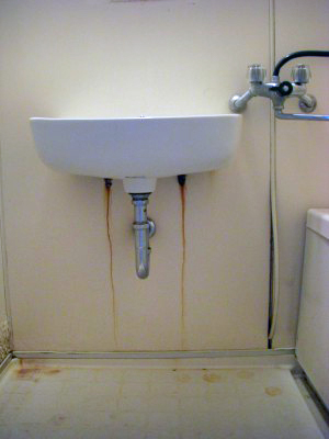 浴室の錆びた壁補修＆フルユニット再生塗装(長岡市)