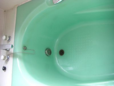 人大(人造大理石)浴槽　ひび割れ補修＆再生塗装(上越市)