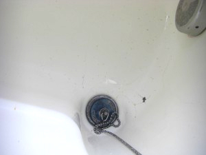 ヘアーラインクラック補修　 浴槽再生塗装(新潟市)